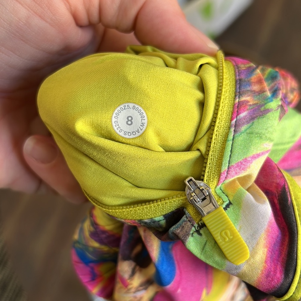 Lululemon Tracker 4” Catalyst Multi Size 8 - image 4